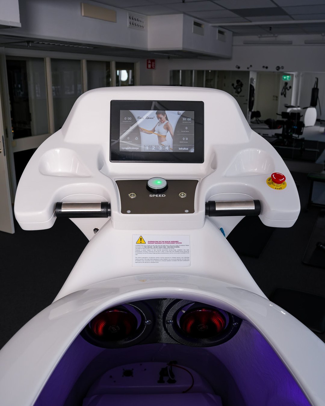 Body Space-maskin med löpband hos Lilly Body Space